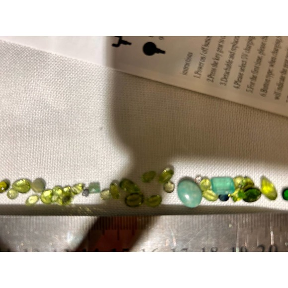 Semi precious stones.(Green) - Picture 3 of 4